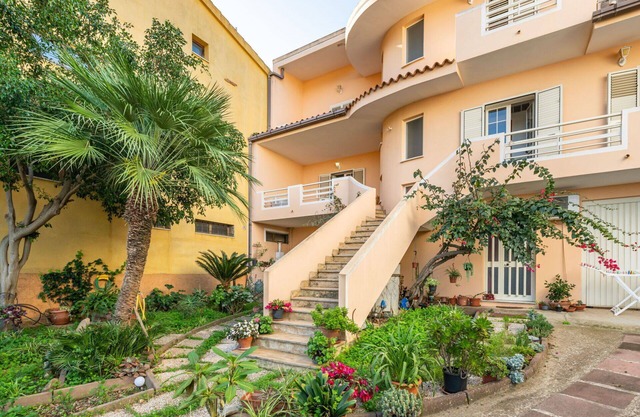 Hermoso apartamento para 6 personas con A/C, TV, balcón, vista panorámica y aparcamiento
