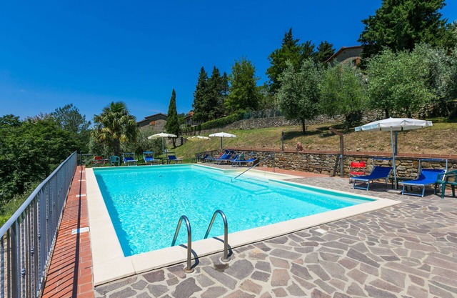 Bonito apartamento para 6 personas con piscina, WIFI, TV, patio, vista panorámica y aparcamiento