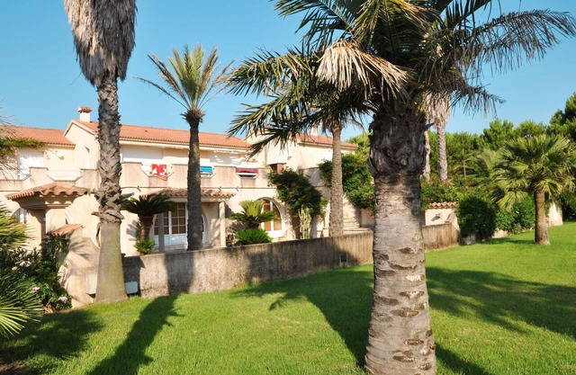 Precioso apartamento para 6 personas con WIFI, A/C, TV, terraza, mascotas permitida y aparcamiento