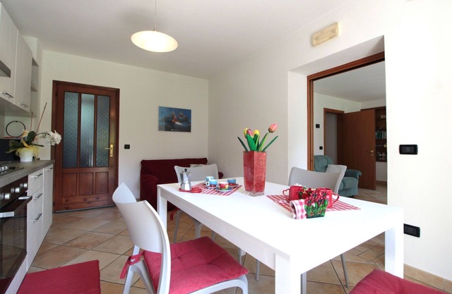 Acogedor apartamento para 6 personas con TV, vista panorámica y aparcamiento