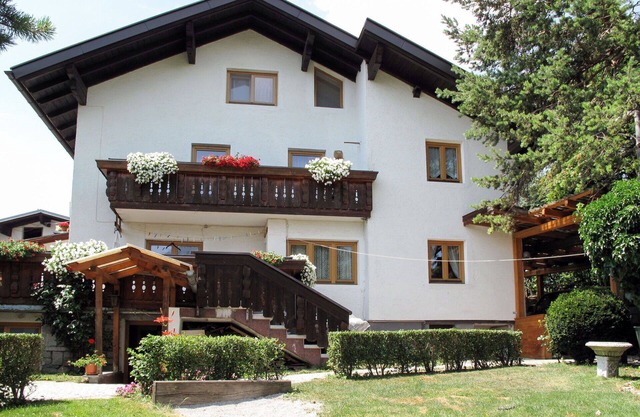 Hermoso apartamento para 8 personas con WIFI, TV, terraza, mascotas permitida y aparcamiento