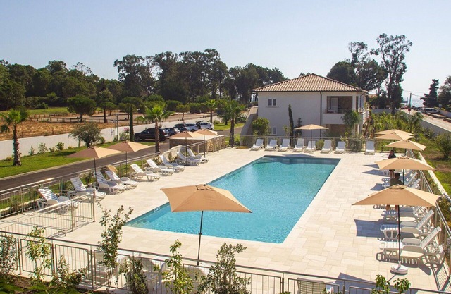 Apartamento con WIFI, piscina, A/C, TV, balcón, mascotas permitida, vista panorámica, aparcamiento