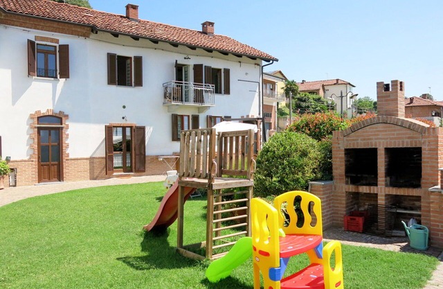 Hermoso apartamento para 7 personas con WIFI, piscina, TV, patio, mascotas permitida y aparcamiento