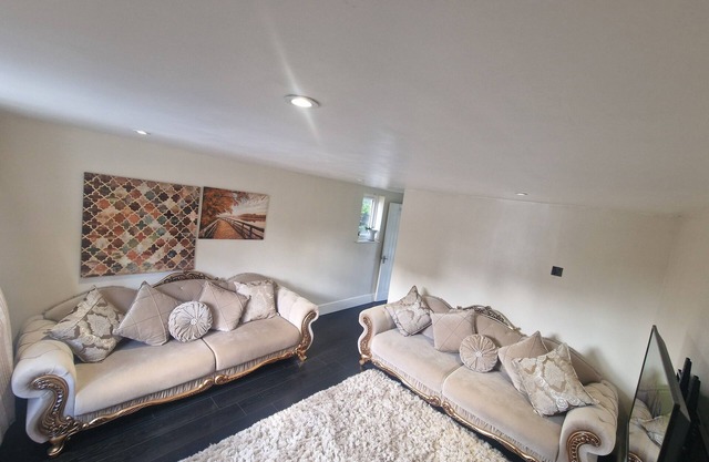 Cosy Apartment in Crawley City Centre