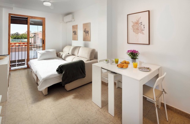 Cosy Apartment in Las Lagunas - Sleeps 5