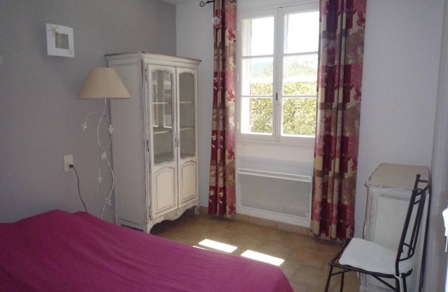 Cosy apartment in the heart of Vaucluse countryside with a view on Mont Ventoux