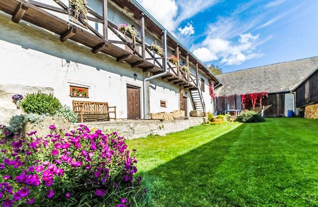 Precioso apartamento en villa con piscina, WIFI, TV, mascotas permitida y aparcamiento