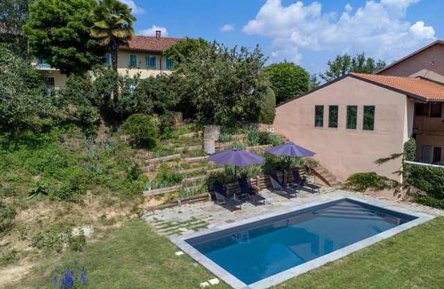Acogedor apartamento en villa con piscina, terraza, mascotas permitida y aparcamiento