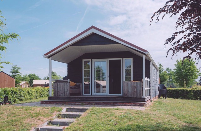 Bonito apartamento en villa para 4 personas con WIFI, TV, mascotas permitida y aparcamiento
