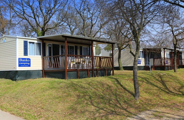 Acogedor apartamento en villa para 6 personas con A/C, piscina, WIFI, TV, terraza y aparcamiento