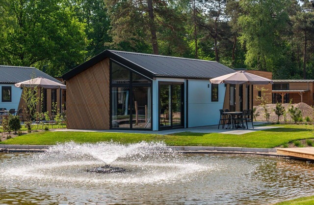 Acogedor apartamento en villa para 4 personas con WIFI, piscina, TV, terraza y aparcamiento
