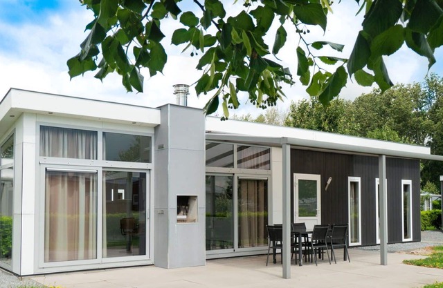 Acogedor apartamento en villa para 4 personas con WIFI, piscina, TV, terraza y aparcamiento