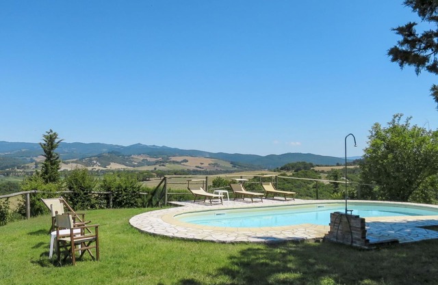 Hermoso apartamento para 3 personas con piscina, WIFI, patio, mascotas permitida y aparcamiento