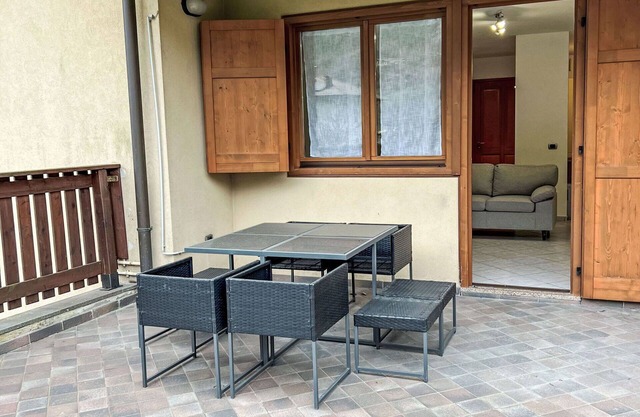 Bonito apartamento para 4 personas con WIFI, TV, patio, mascotas permitida y aparcamiento