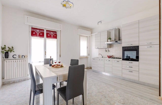 Bonito apartamento con WIFI, TV, terraza, vista panorámica y aparcamiento, cerca de Porto Recanati