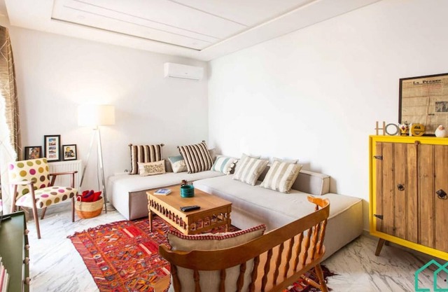 Cosy apt en face de la clinique soukra