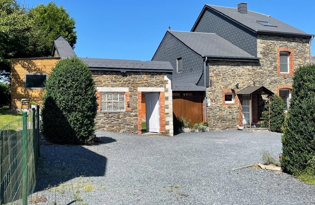 Casa de campo original con una sauna de infrarrojos en las Ardenas reales