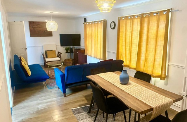 Cosy, beautiful flat with Smart TV