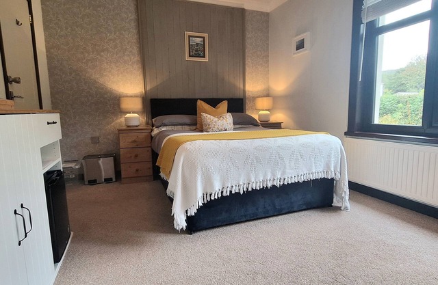 Cosy boutique style BnB suite with parking