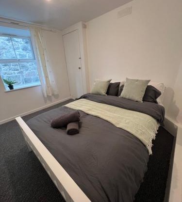 Cosy Cader Cottage