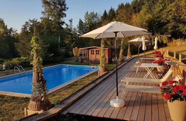 Acogedor Castillo en Onlay con Piscina