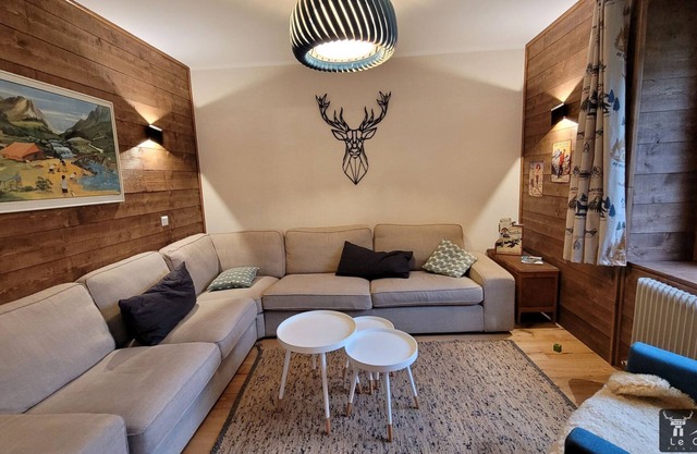 Cosy chalet-style house
