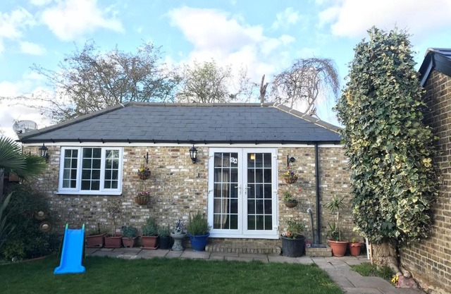 cosy cottage annex in Fairlop
