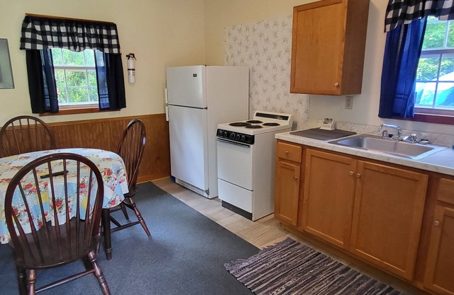 Cosy cottage, easy walk to casino , 5 min. From GSMNP.