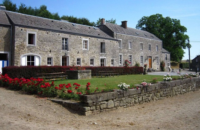 Casa de campo singular en Barvaux-Condroz con vistas al jardín