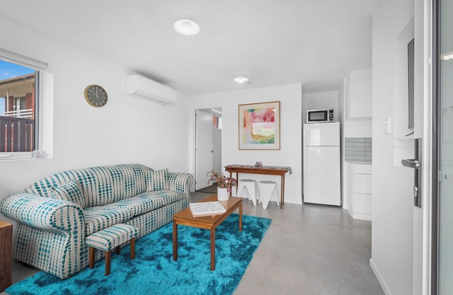 Cosy Cottesloe - One Bedroom - Free Parking - Lindisfarne