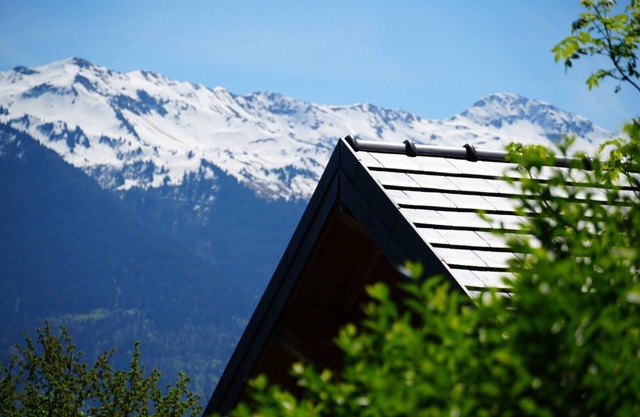 Cosy country house with mountain views.
