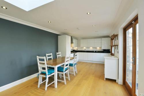 Cosy flat of 2 bed and 2 toilet