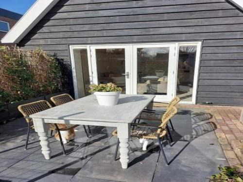 Cosy furnished holiday home