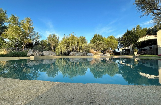 Cosy gîte with pool in the heart of Provence, between Alpilles and Lubéron.
