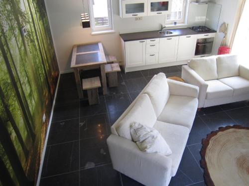 Cosy holiday home with garden, cleaning included