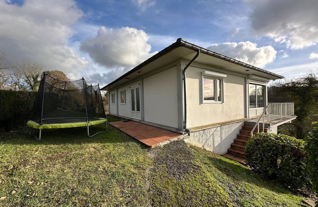 Acogedora casa de vacaciones en Andenne con terraza
