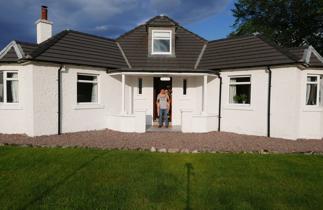 Cosy Hygge/ Scottish themed home by Loch Ness