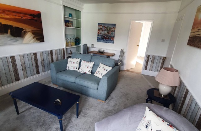 Cosy light and spacious apartment in the heart of Stratton