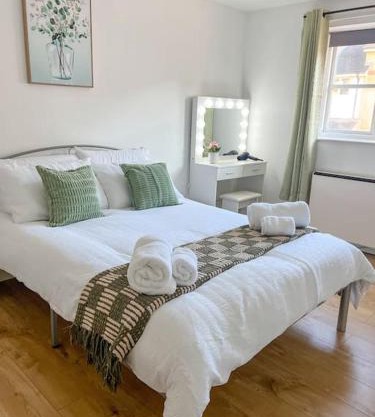 Cosy & Modern Flat In Islington- 15 minute walk from Emirates Stadium