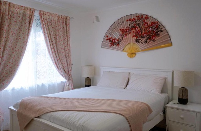 Cosy Mt Waverley House