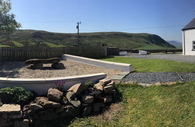 Acogedora casa grande restaurada - cerca de Malin Head, playas y campos de golf