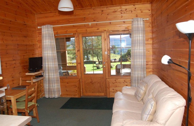 Cosy Rowan (4) woodland lodge by Killin, Loch Tay