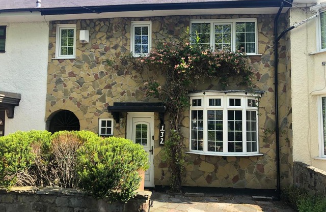 Cosy Rustic 3 bed cottage, great train links