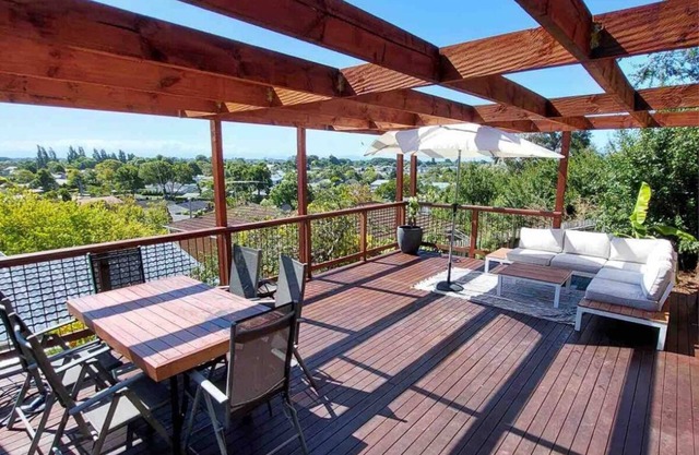 Cosy self-contained studio, family friendly, sleeps 4