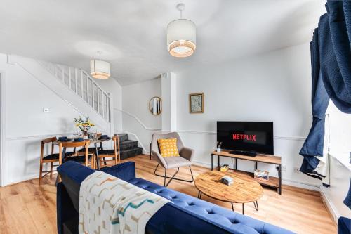 Cosy Sleeps 5 Bedford Stay Superfast WiFi