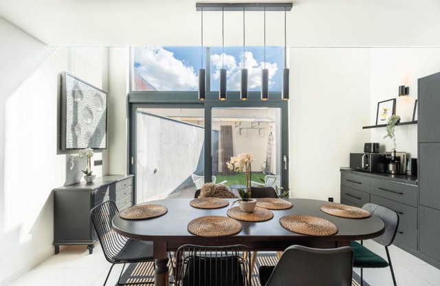 Cosy & Spacious House in Center