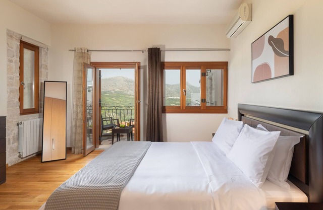 Cosy stone Villa with breathtaking Mountain View . Nature & eco Friendly !