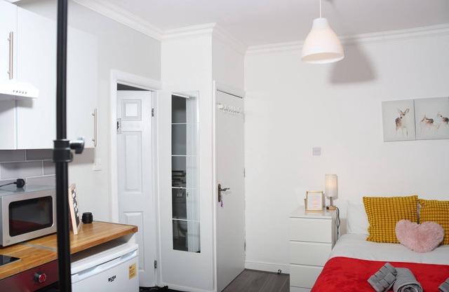 Cosy studio- 15mins to Central London!