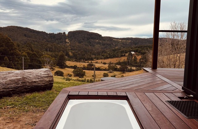 Cosy Tiny Home Immersed in Nature