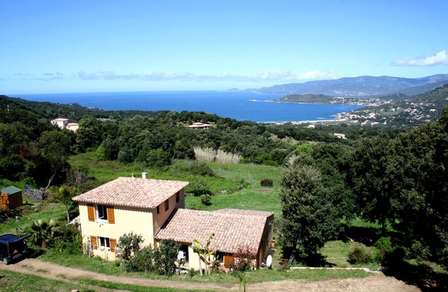 Cottage 2/3 pers., Cerca de la vista al mar y el mar, a 23 km de Ajaccio